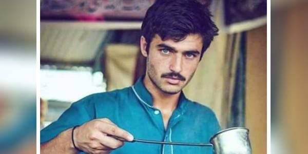 This Chaai Waala Is The Latest Hot-Tea Or Hottie?