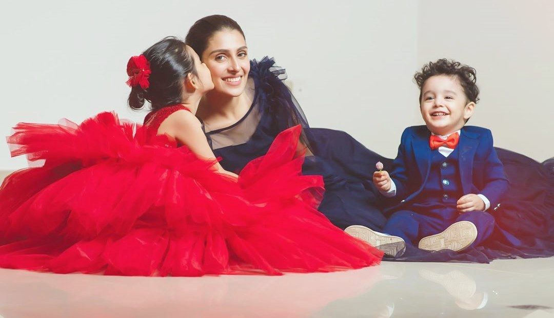 Here's how Ayeza Khan is a 'Superwoman'