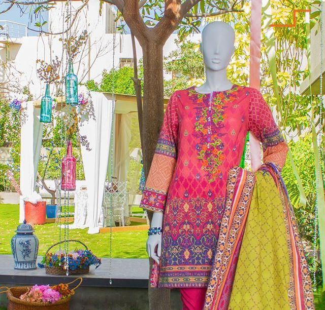Perfect KAPRAY To Flaunt This Season